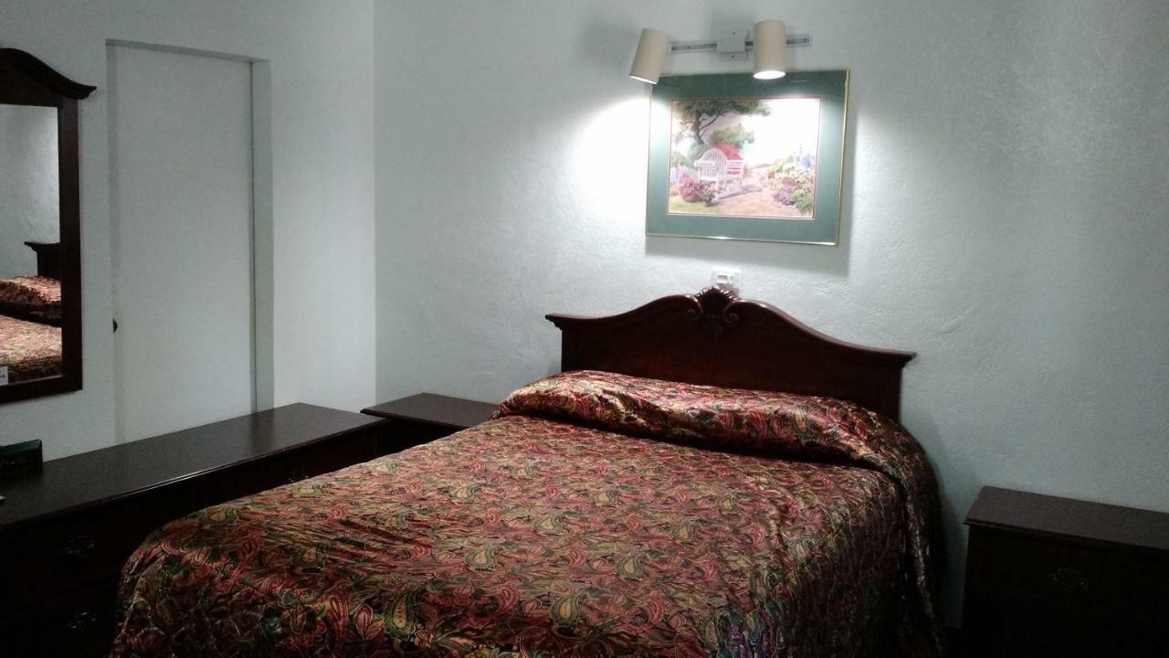 爱尔兰乔汽车旅馆 沃森维尔 外观 照片